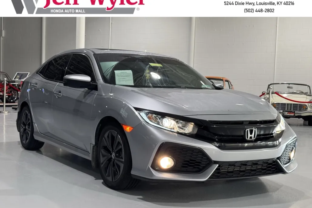 2017 Honda Civic Hatchback EX-L photo 1