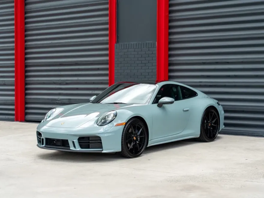 2025 Porsche 911 photo 1