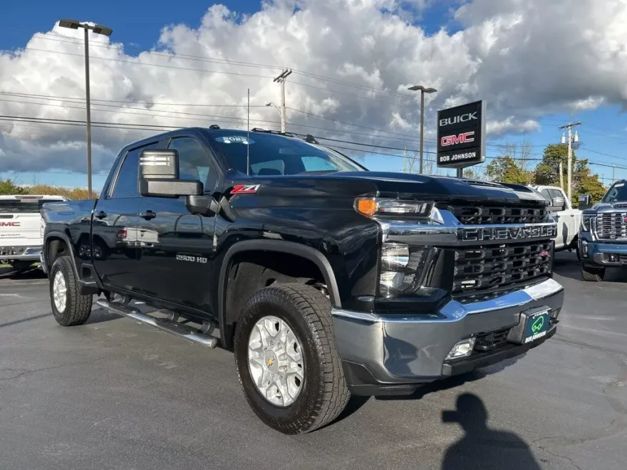 2022 Chevrolet Silverado 2500HD LT photo 1