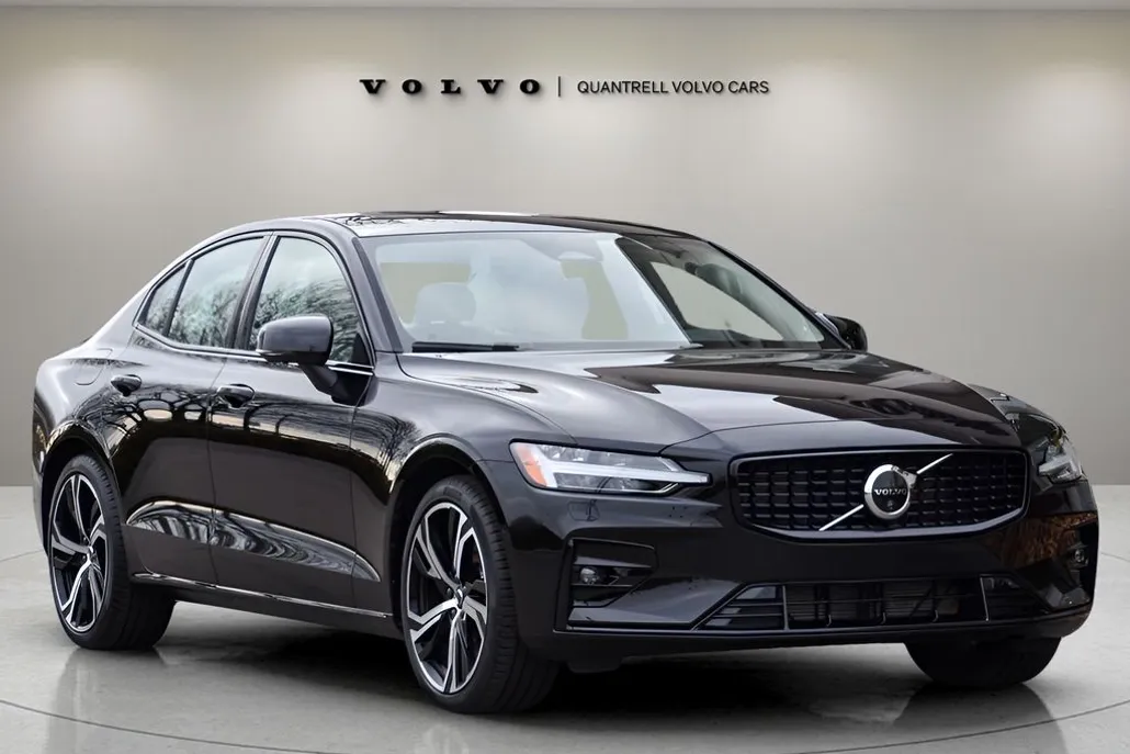 2024 Volvo S60 B5 Plus photo 1