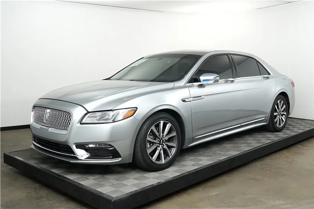 2020 Lincoln Continental Standard photo 1