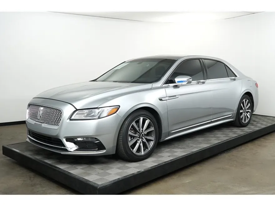 2020 Lincoln Continental Standard photo 1