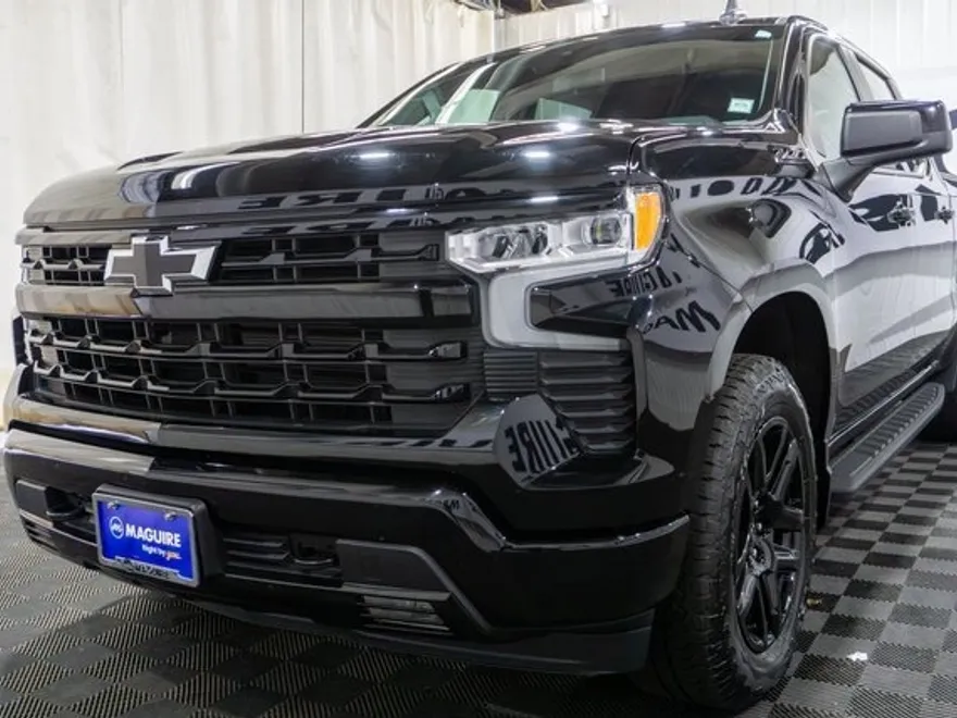 2024 Chevrolet Silverado 1500 RST photo 1