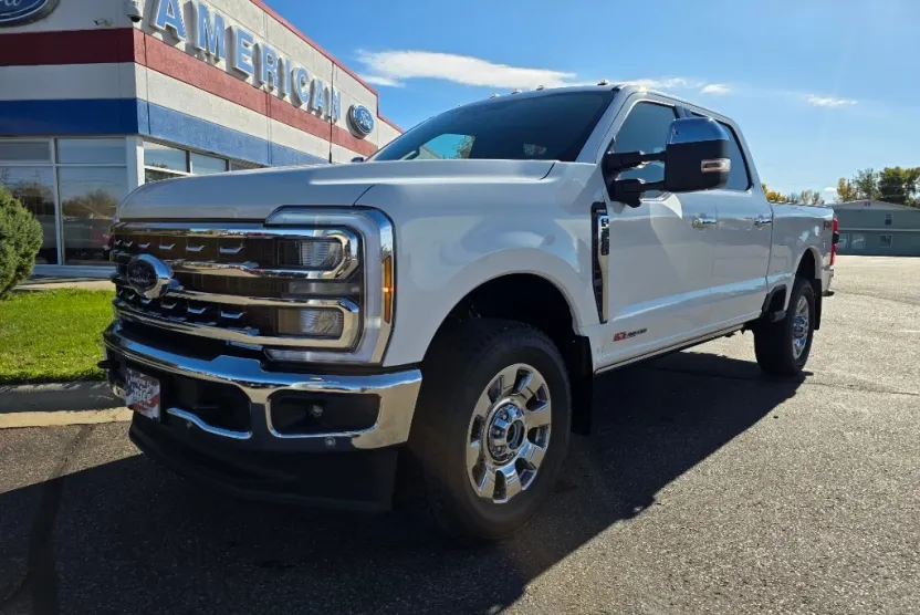 2026 Ford F-350 Lariat photo 1