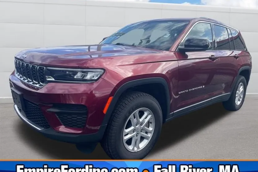 2022 Jeep Grand Cherokee Laredo photo 1