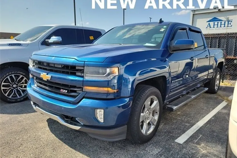 2016 Chevrolet Silverado 1500 LT photo 1
