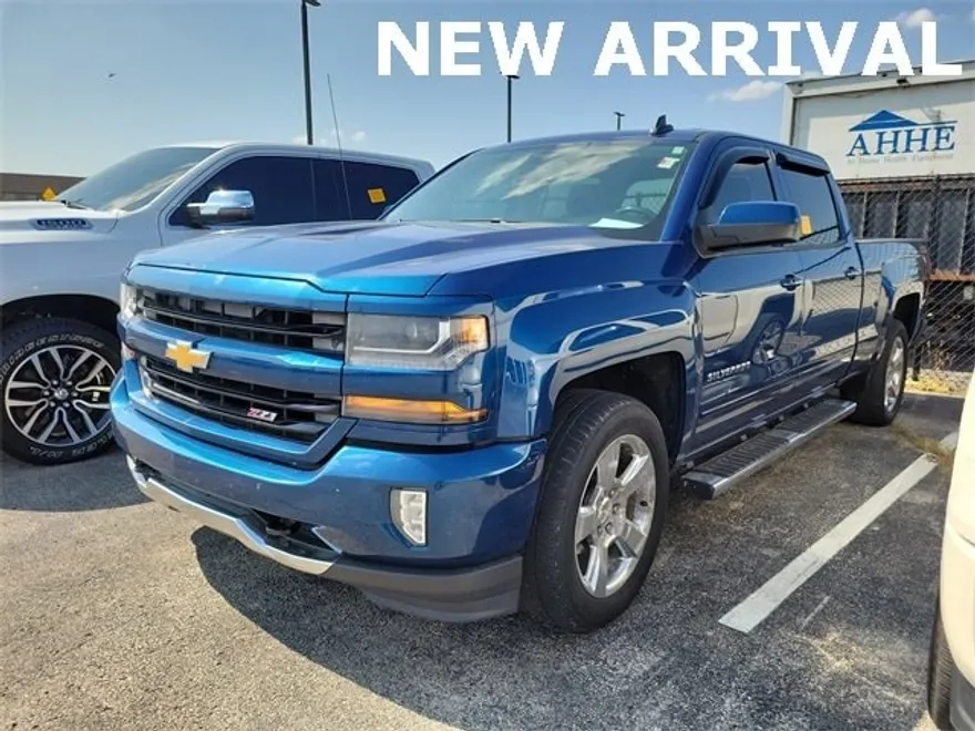 2016 Chevrolet Silverado 1500 LT photo 1