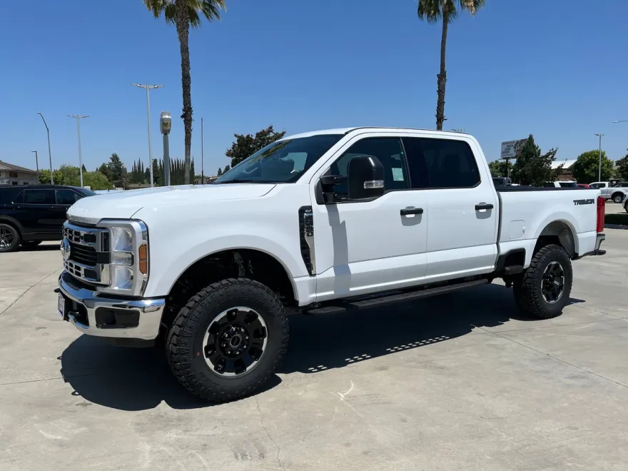 2025 Ford F-250 XLT photo 1