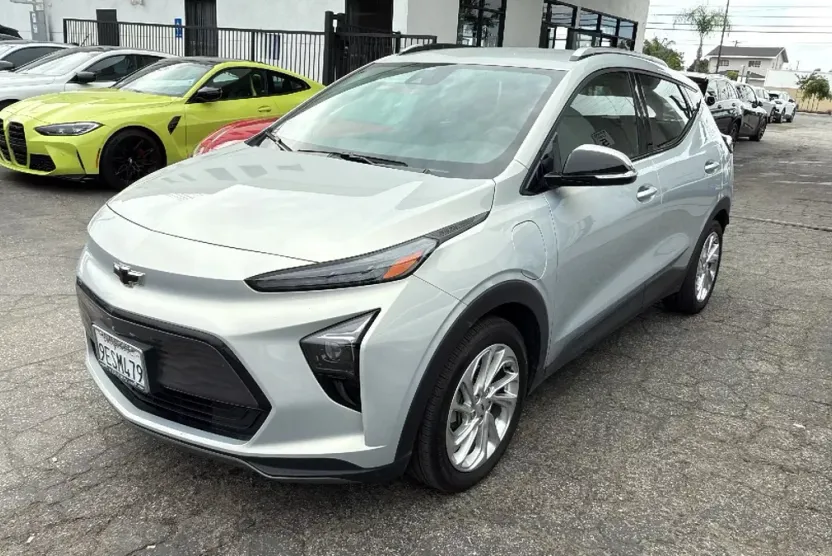 2023 Chevrolet Bolt EUV photo 1