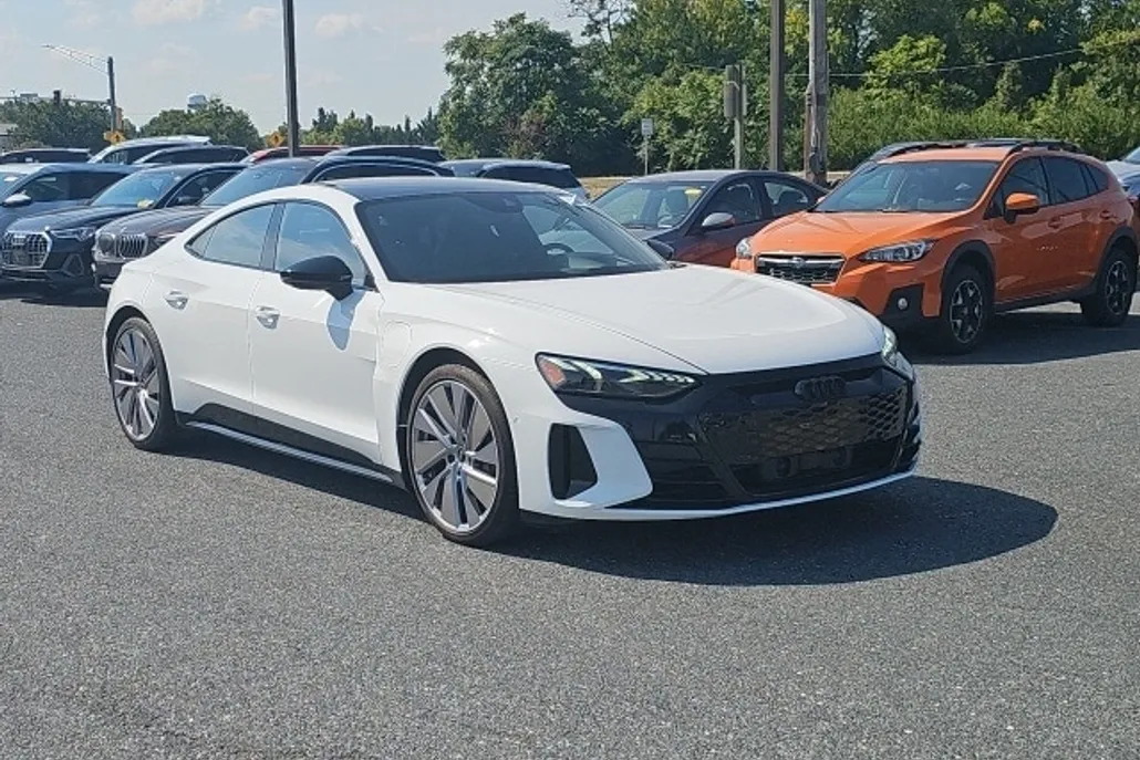 2022 Audi e-tron GT Prestige photo 1