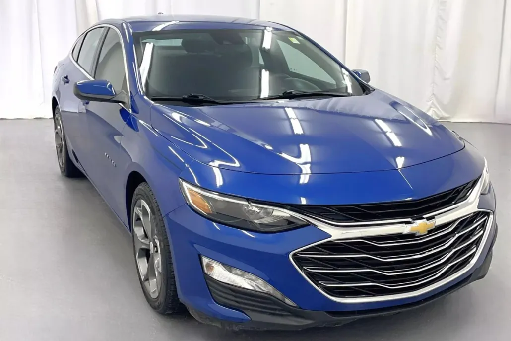 2023 Chevrolet Malibu 1LT photo 1