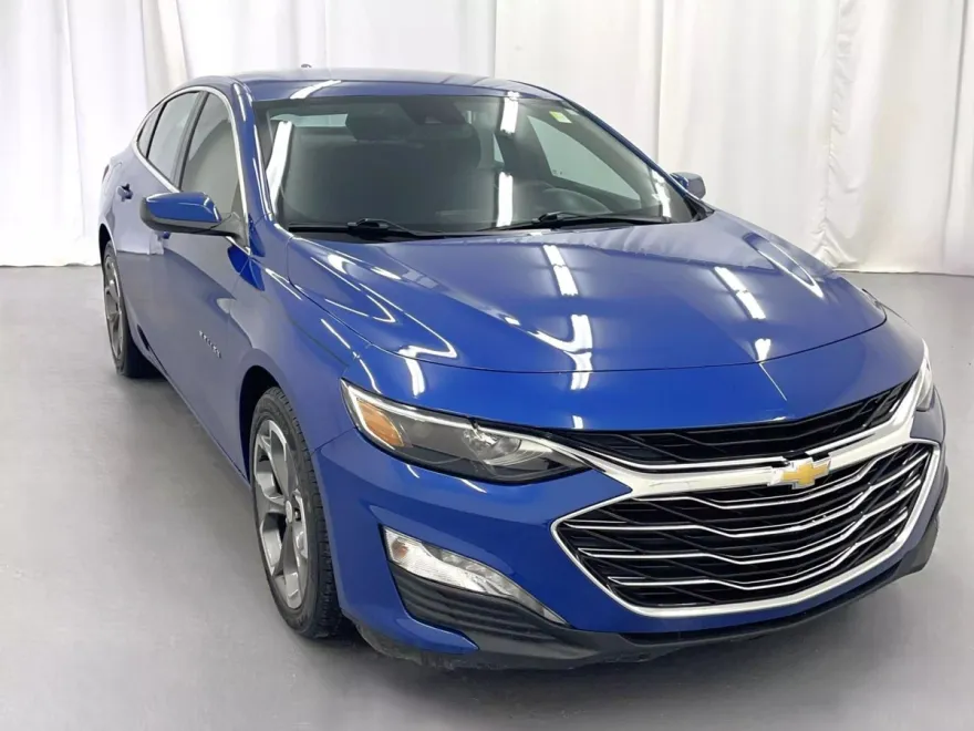 2023 Chevrolet Malibu 1LT photo 1