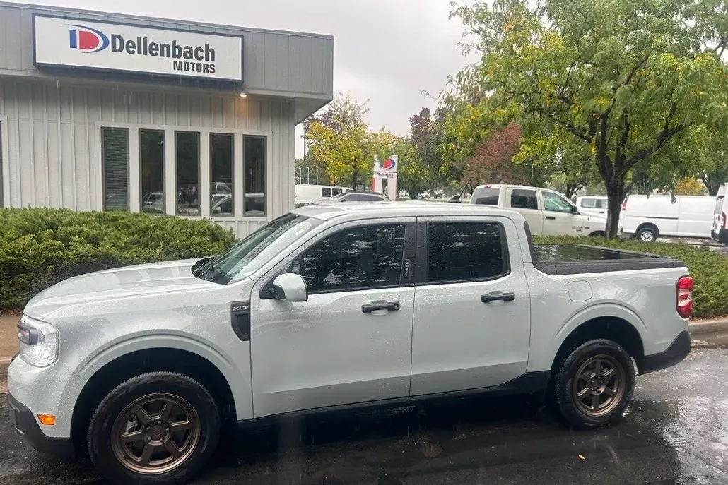 2023 Ford Maverick XLT photo 1