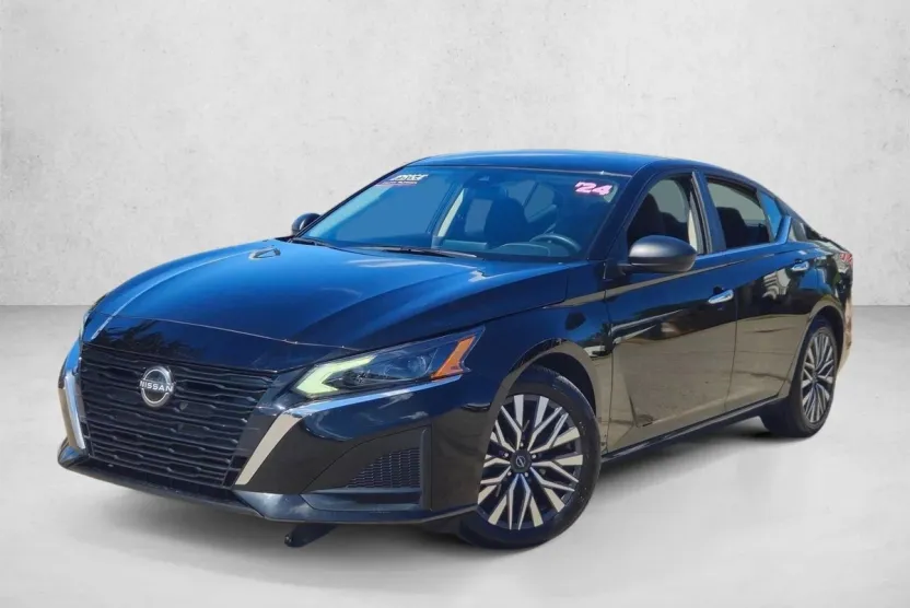 2024 Nissan Altima 2.5 SV photo 1
