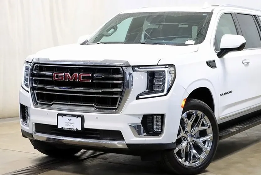 2023 Gmc Yukon XL SLT photo 1