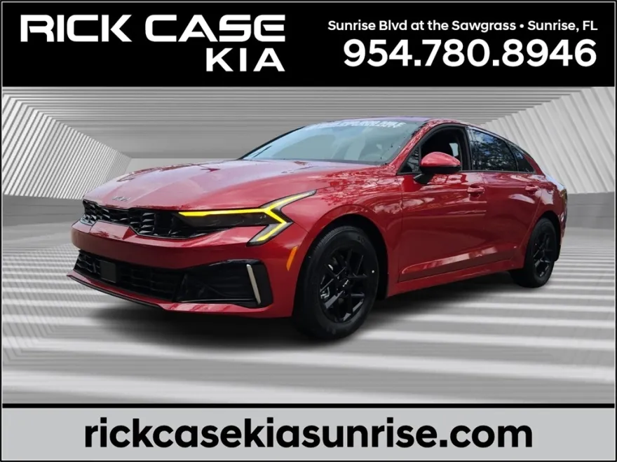 2025 Kia K5 LXS photo 1