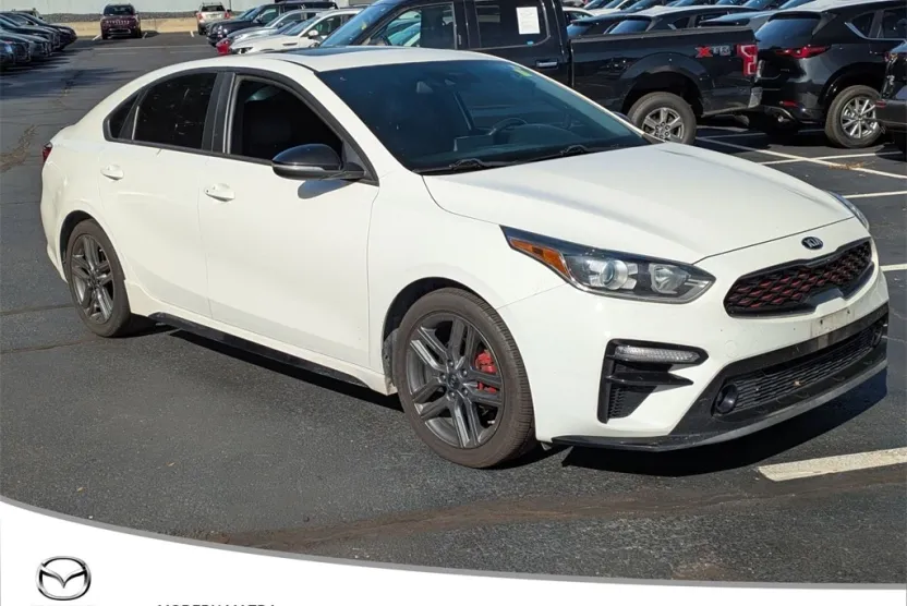 2020 Kia Forte GT-Line photo 1