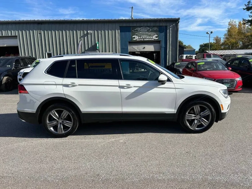 2021 Volkswagen Tiguan SEL photo 1