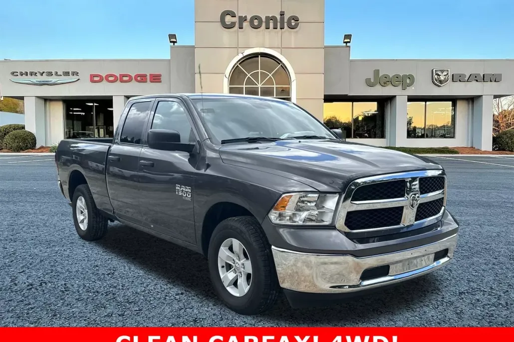 2024 Ram 1500 Classic SLT photo 1