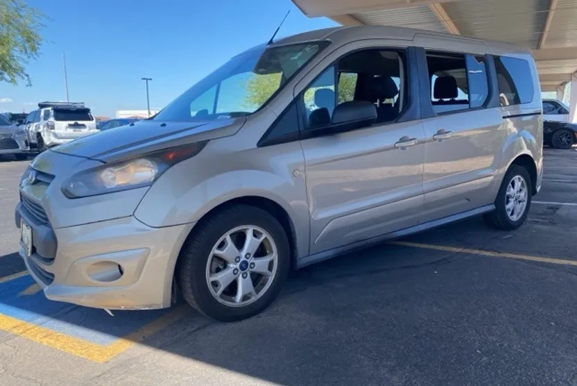 2015 Ford Transit Connect XLT photo 1