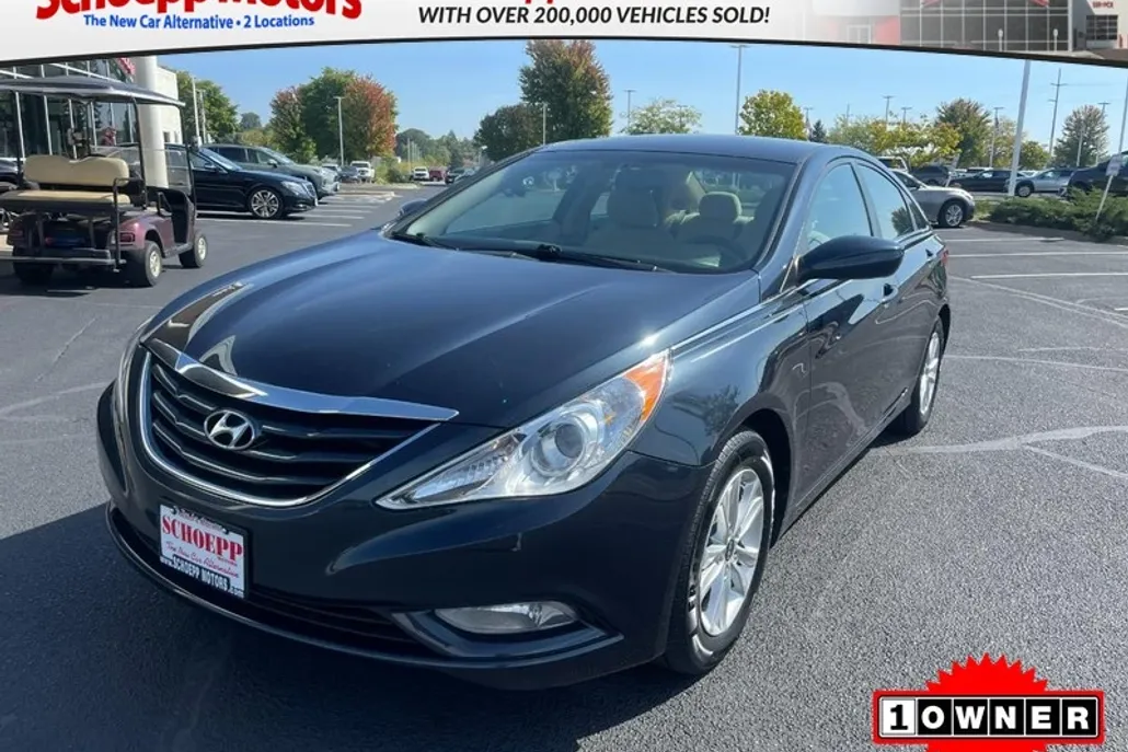 2013 Hyundai Sonata GLS photo 1