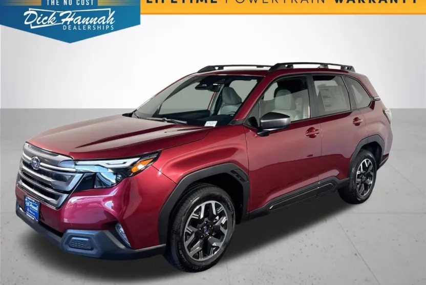 2025 Subaru Forester Premium photo 1