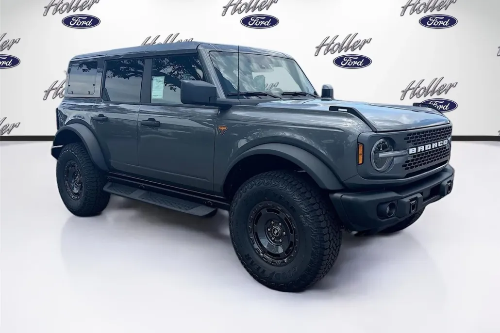 2025 Ford Bronco Badlands photo 1