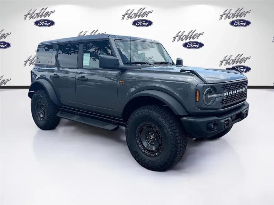 2025 Ford Bronco Badlands photo 1