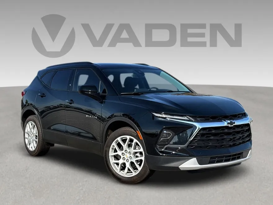 2025 Chevrolet Blazer 2LT photo 1