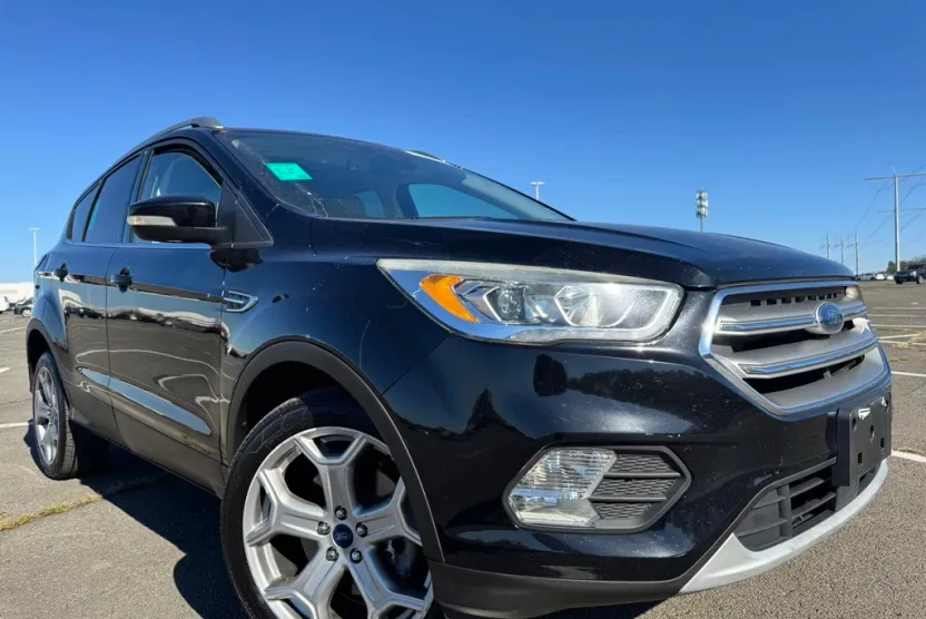 2017 Ford Escape Titanium photo 1