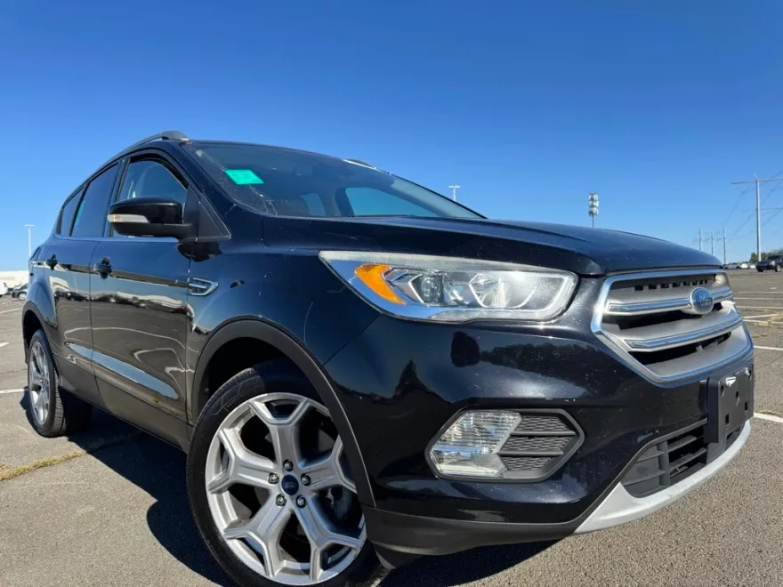 2017 Ford Escape Titanium photo 1
