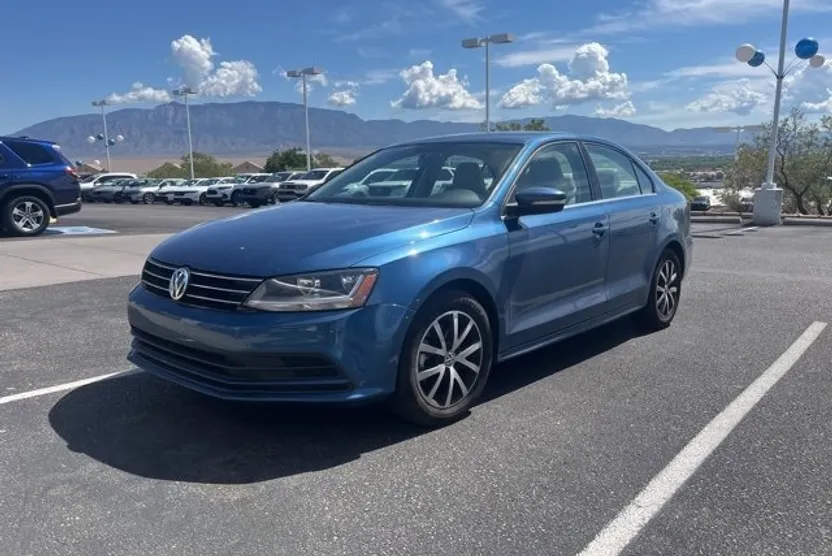 2017 Volkswagen Jetta 1.4T SE photo 1