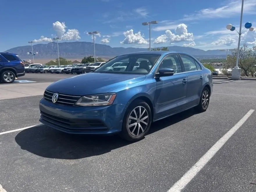 2017 Volkswagen Jetta 1.4T SE photo 1