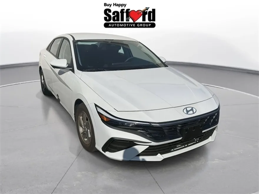 2025 Hyundai Elantra SE photo 1
