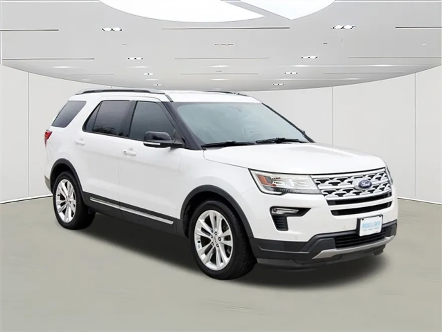 2018 Ford Explorer XLT photo 1