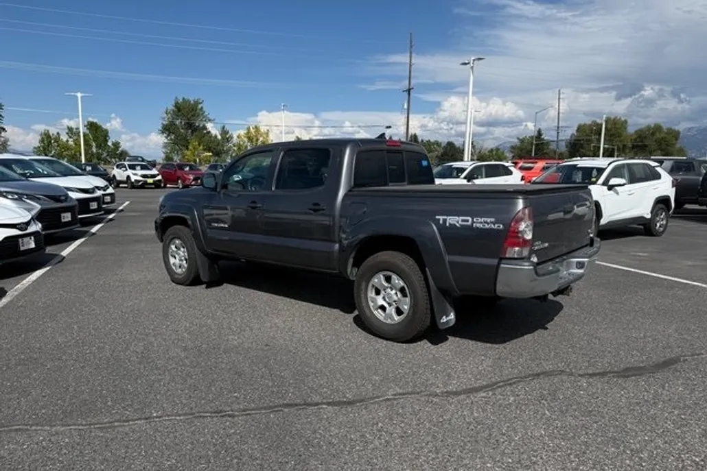 2015 Toyota Tacoma Base Double Cab photo 1