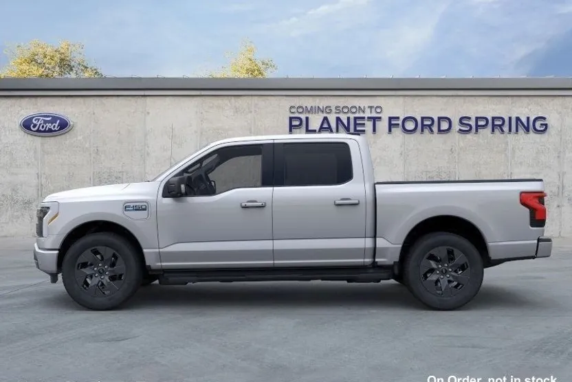 2025 Ford F-150 Lightning photo 1