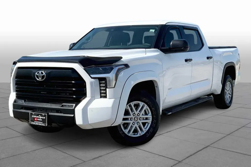 2024 Toyota Tundra SR5 photo 1