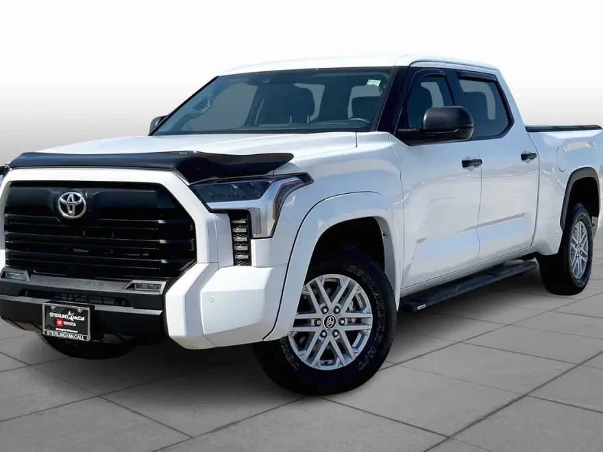 2024 Toyota Tundra SR5 photo 1