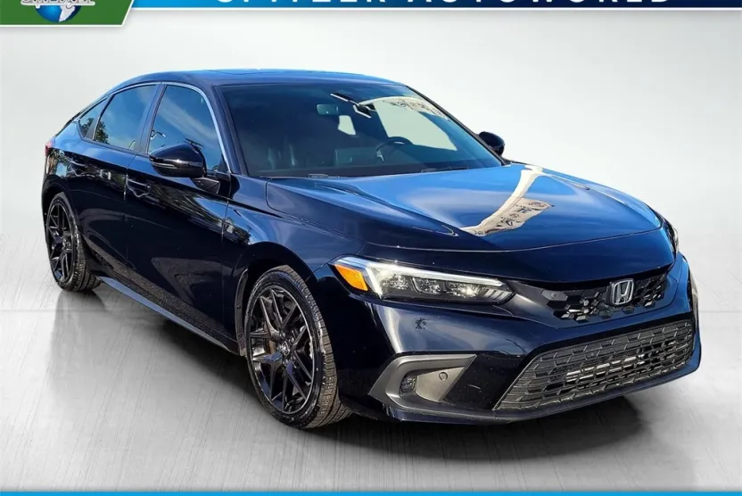 2022 Honda Civic Sport Touring photo 1