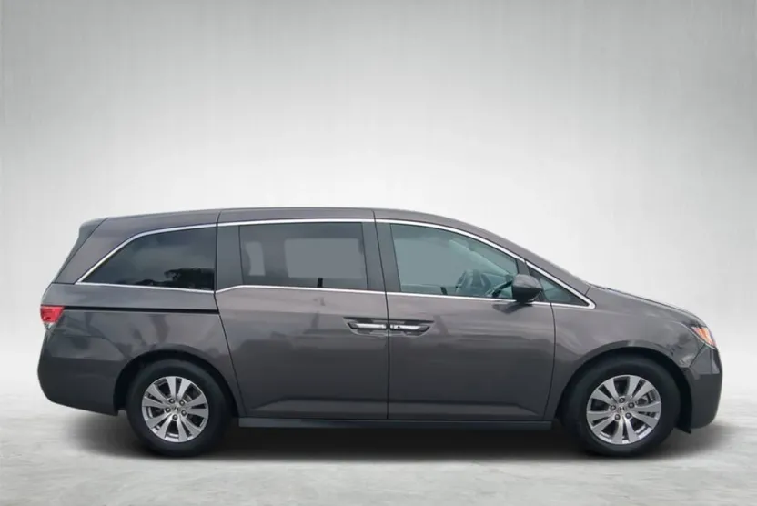 2015 Honda Odyssey EX-L photo 1