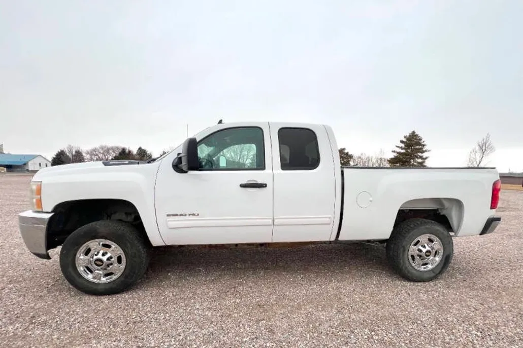 2011 Chevrolet Silverado 2500HD LT photo 1