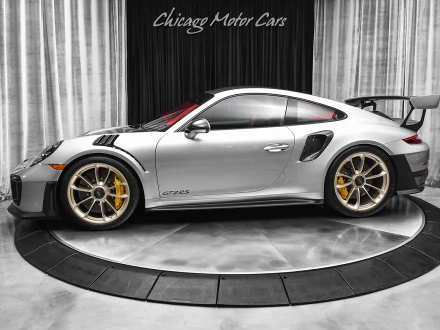 2019 Porsche 911 GT2 RS photo 1