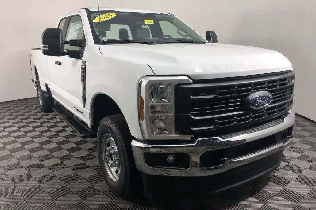 2025 Ford F-250 XL photo 1