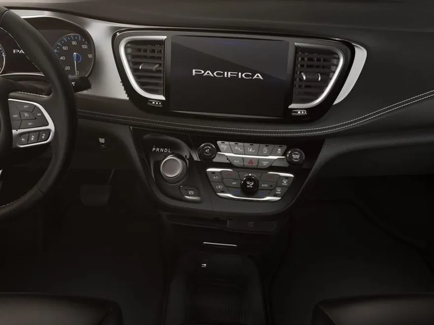 2026 Chrysler Pacifica photo 5