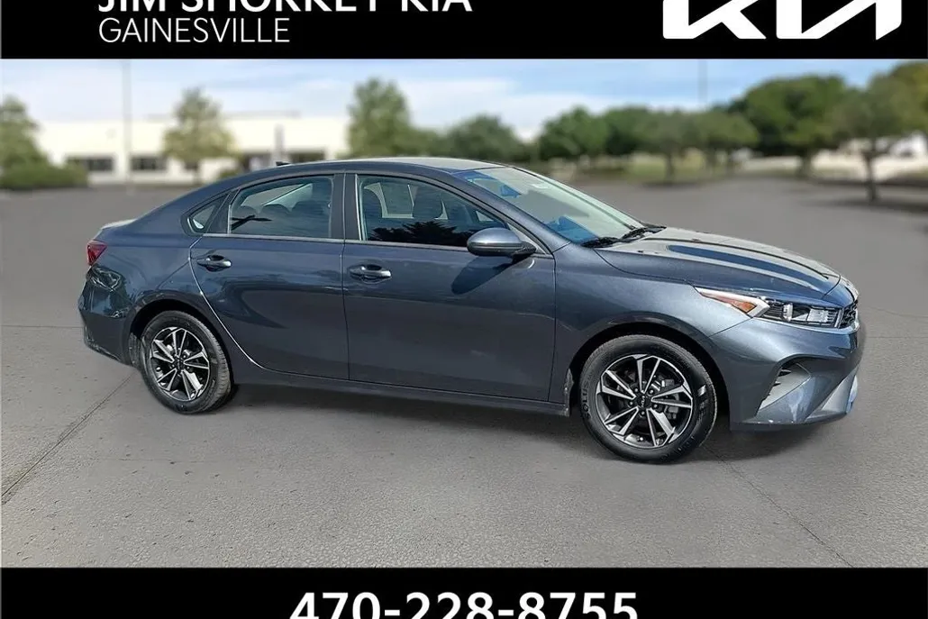 2024 Kia Forte LXS photo 1