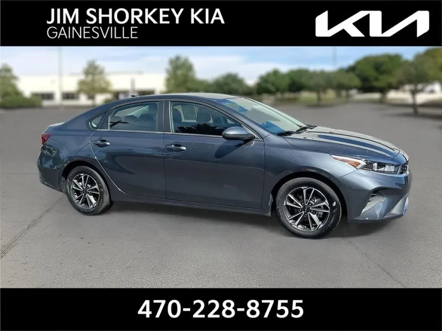 2024 Kia Forte LXS photo 1