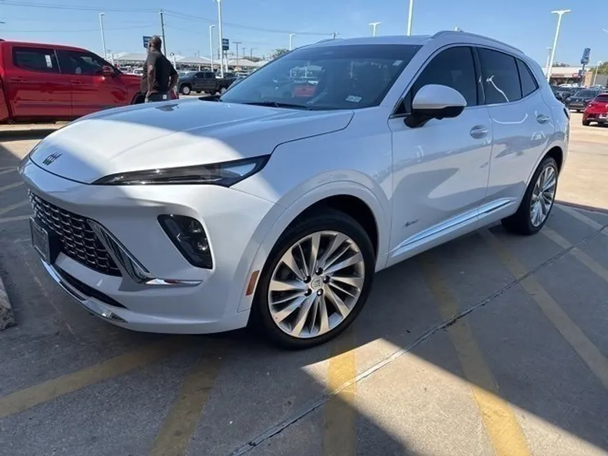 2025 Buick Envision Avenir photo 1