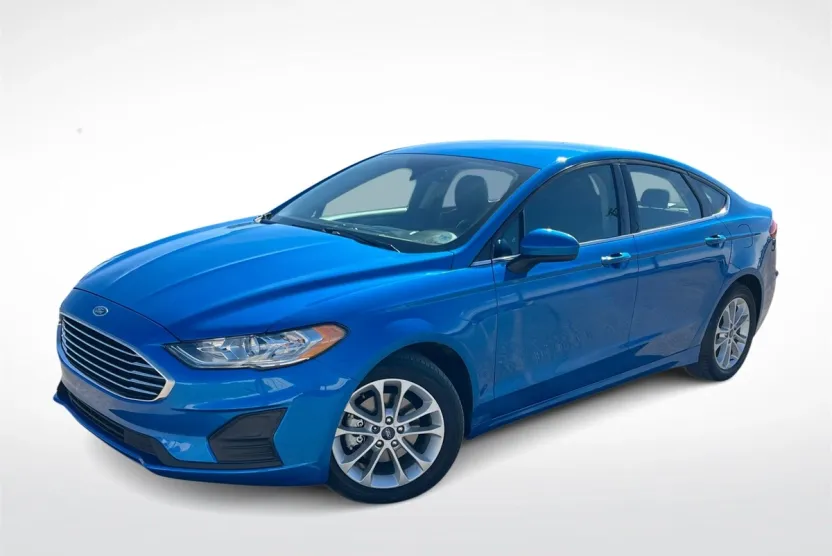 2020 Ford Fusion SE photo 1