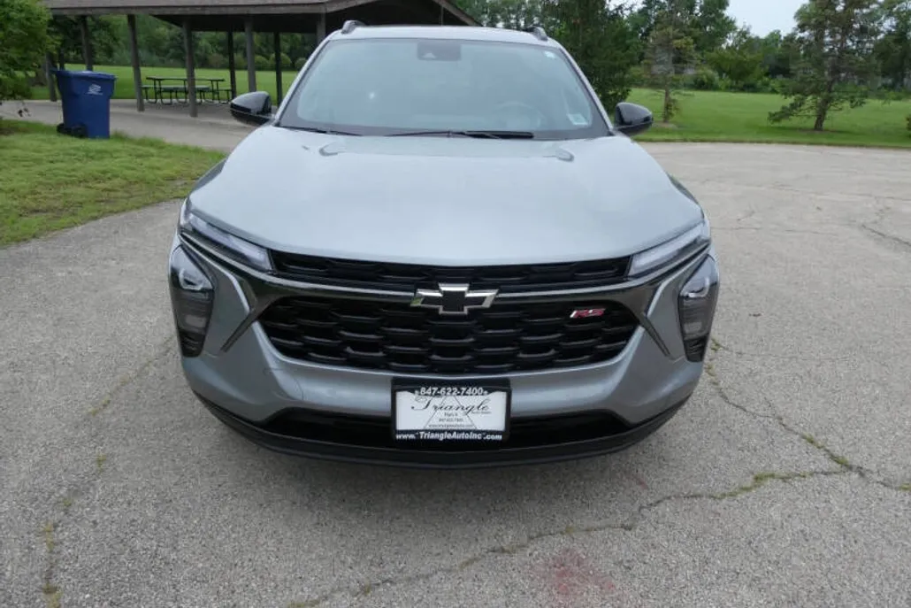 2024 Chevrolet Trax RS photo 1